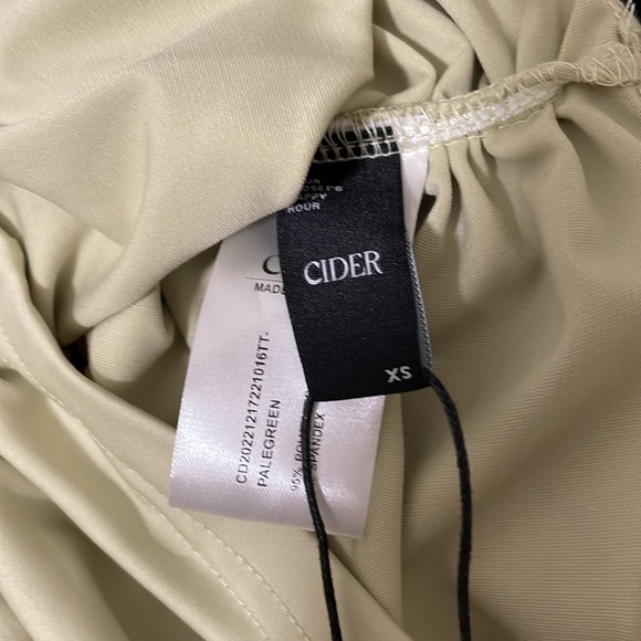 Cider Cropped Tube Top NWT - Picture 6 of 6